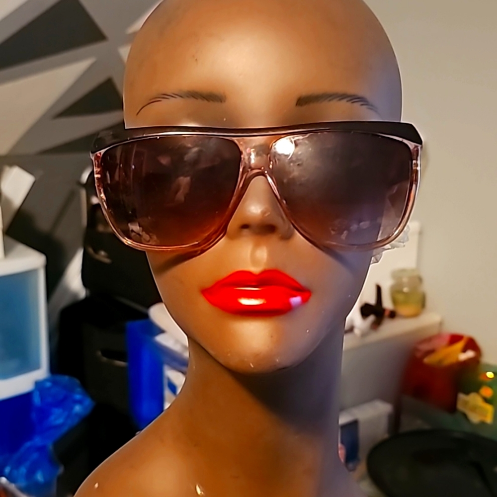 Taiwan Roc Designer Sunglasses, Black Border Top on Tan
